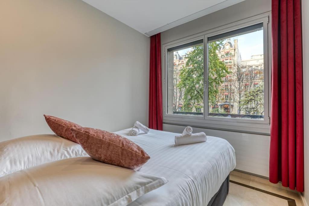 Montaigne Executive Suite Paris Dış mekan fotoğraf