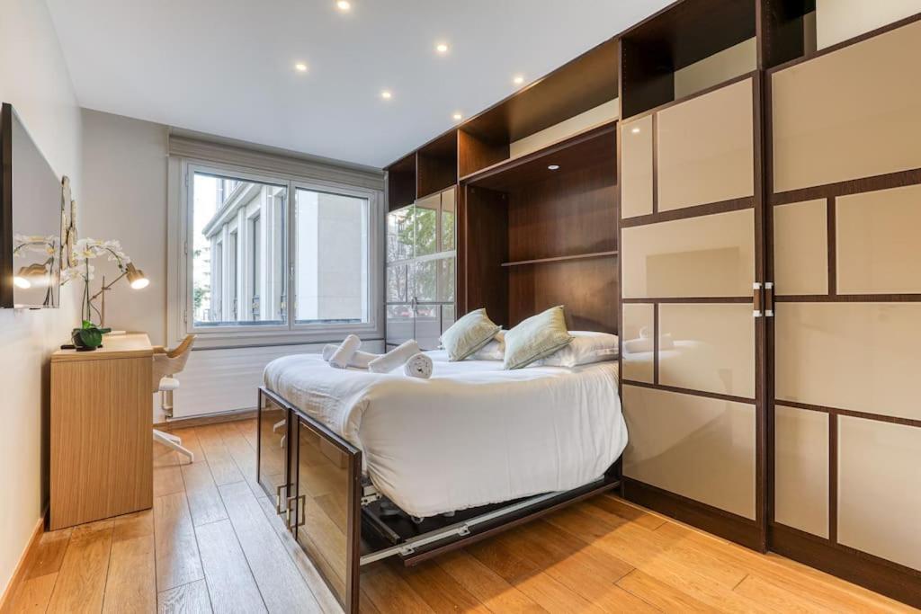 Montaigne Executive Suite Paris Dış mekan fotoğraf