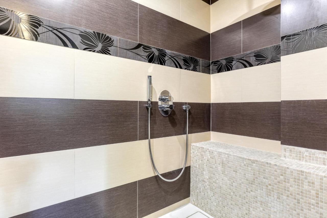 Montaigne Executive Suite Paris Dış mekan fotoğraf
