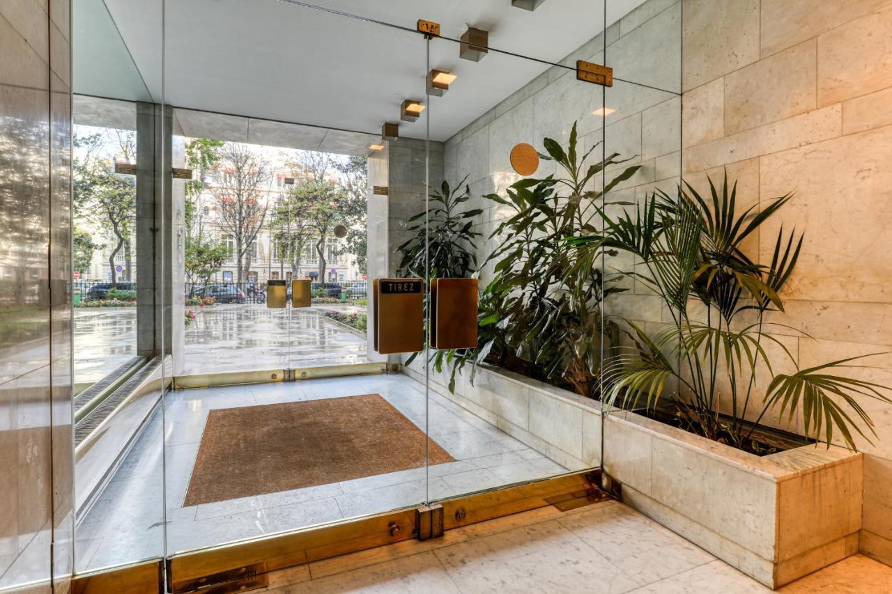 Montaigne Executive Suite Paris Dış mekan fotoğraf